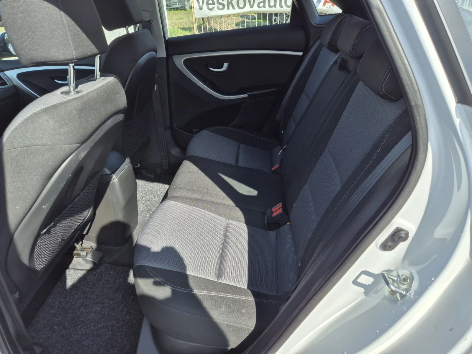 Hyundai I30 1.6CRDI , снимка 14 - Автомобили и джипове - 53768720