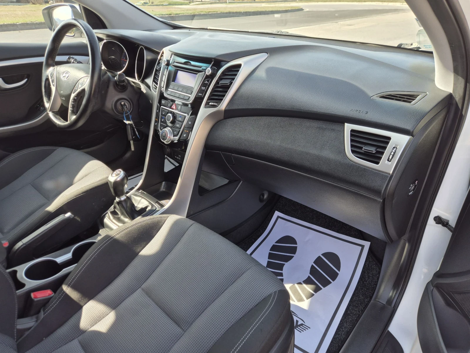 Hyundai I30 1.6CRDI , снимка 12 - Автомобили и джипове - 53768720