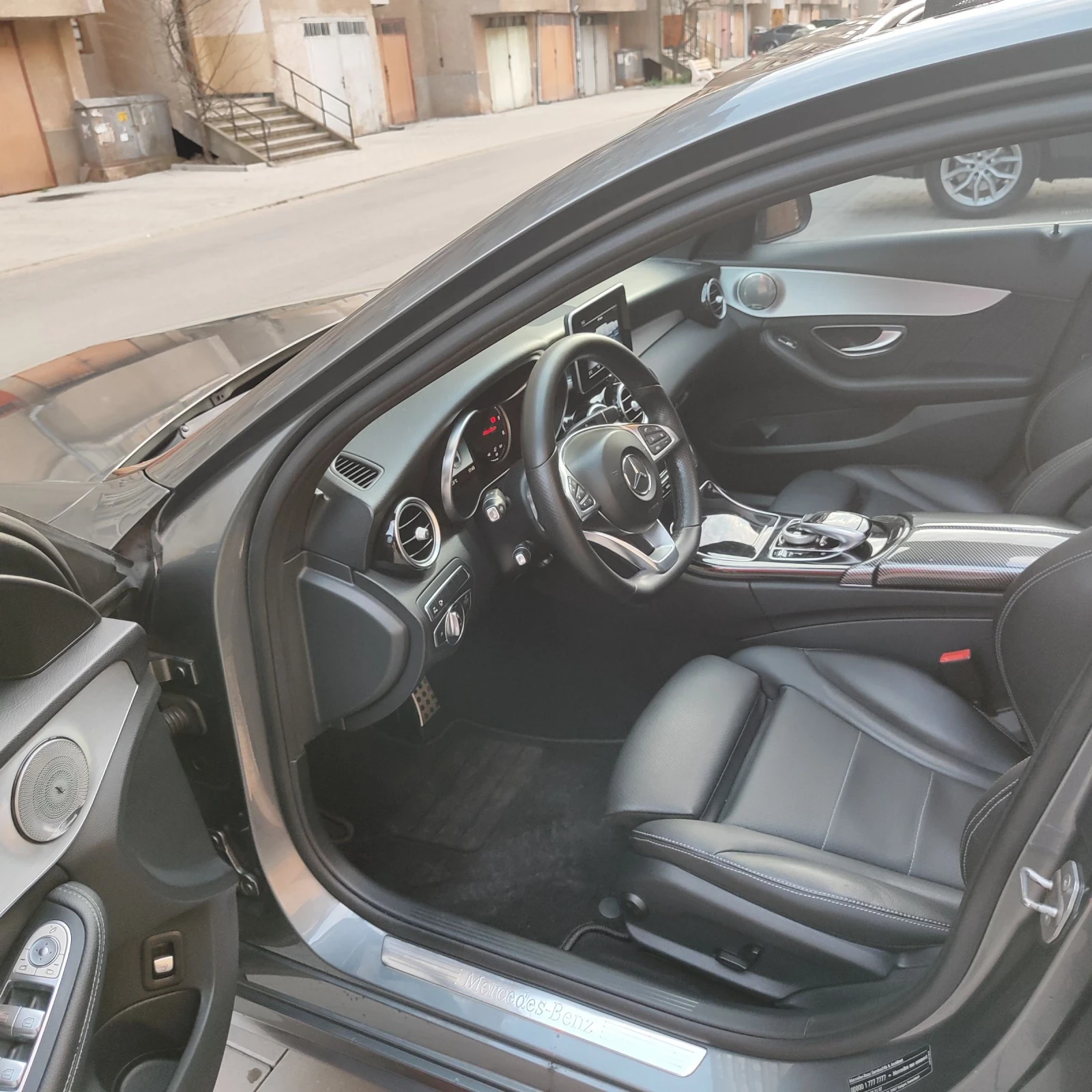 Mercedes-Benz C 220 9G-TRONIK АМG , снимка 6 - Автомобили и джипове - 53848517