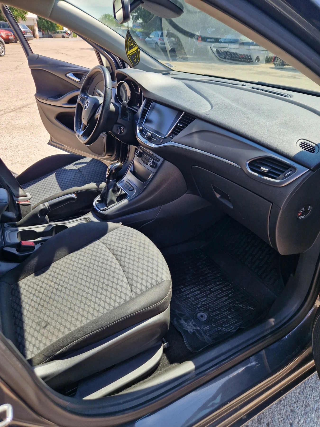 Opel Astra 1.6 CDTI   К, снимка 12 - Автомобили и джипове - 54706726