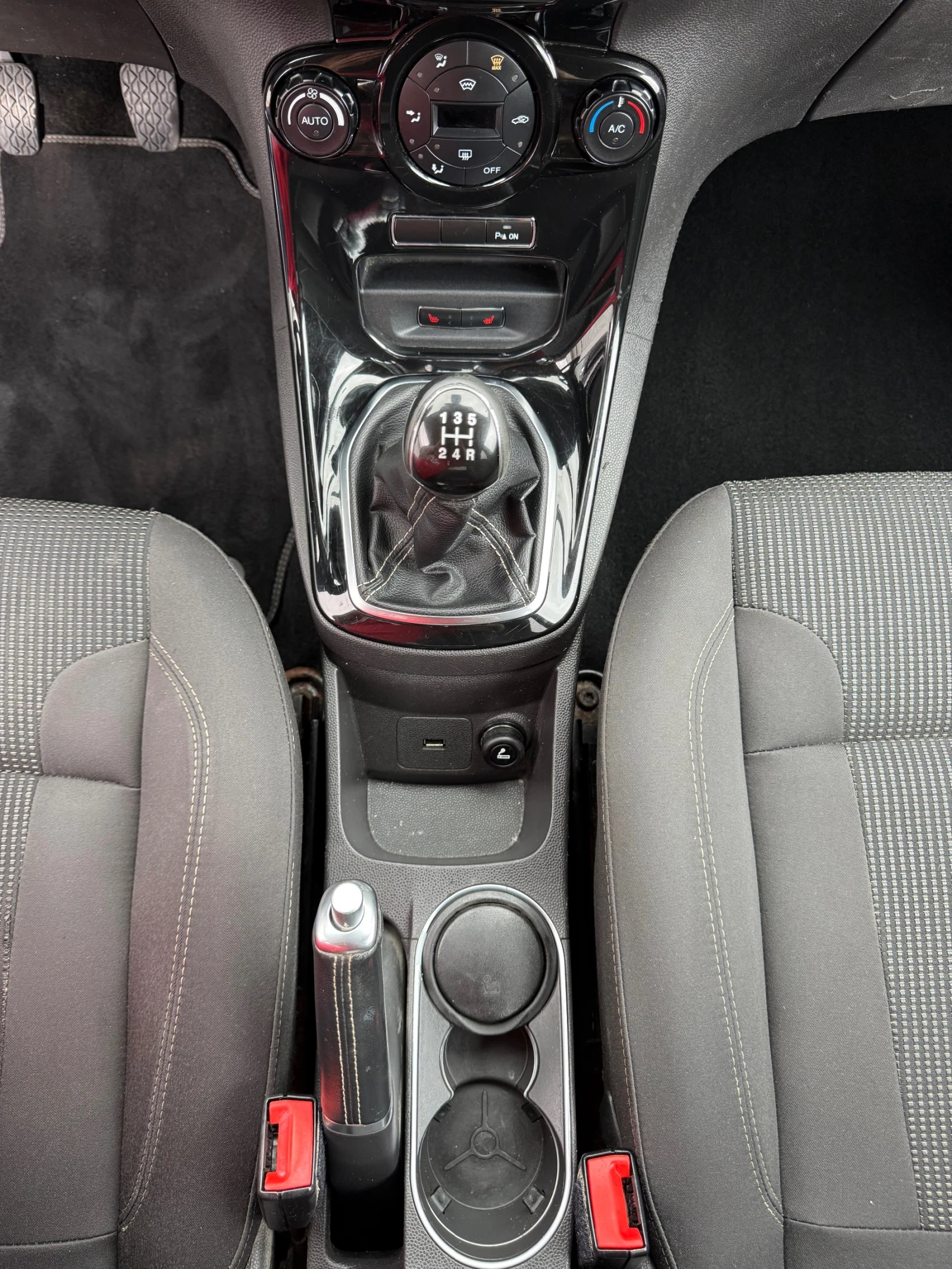 Ford Fiesta  1.5TDCI* TITANIUM* EURO 6* COC* KTEO* , снимка 14 - Автомобили и джипове - 54266446