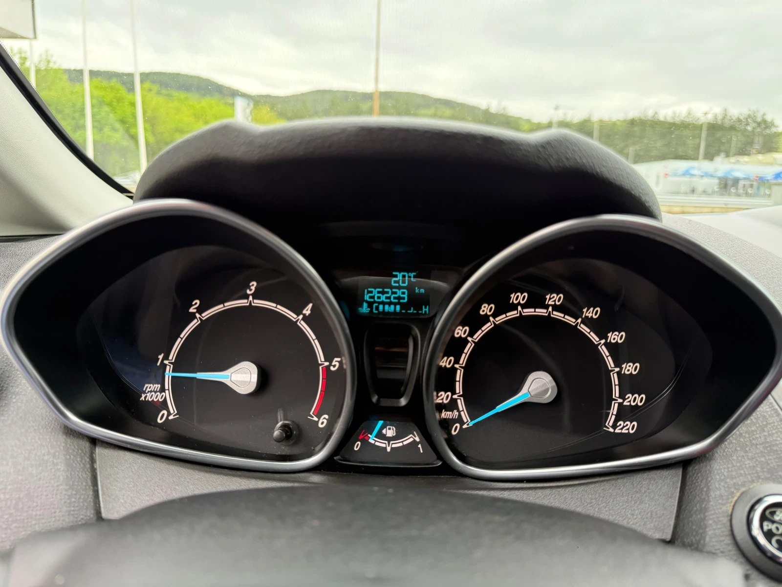 Ford Fiesta  1.5TDCI* TITANIUM* EURO 6* COC* KTEO* , снимка 12 - Автомобили и джипове - 54266446