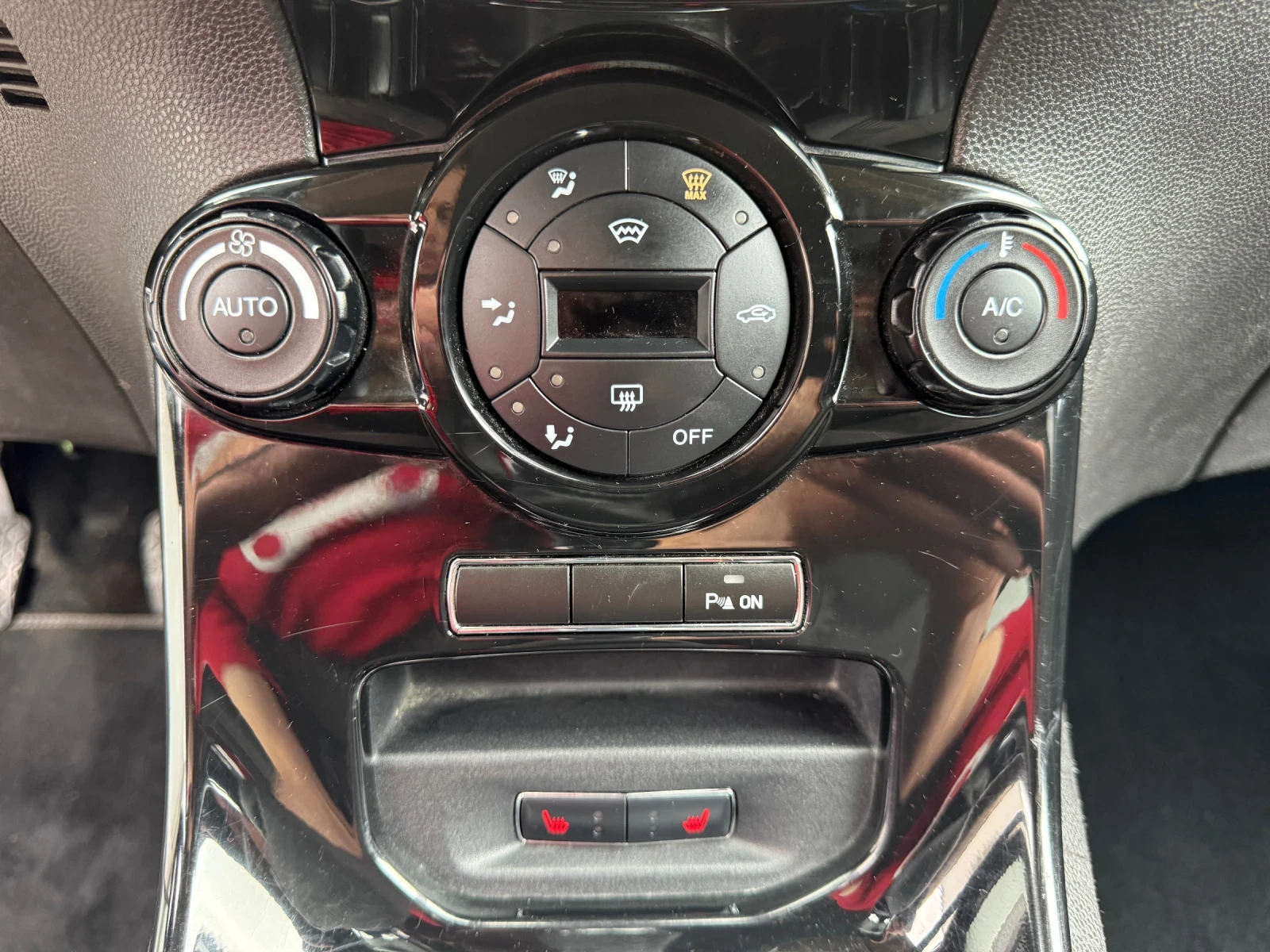 Ford Fiesta  1.5TDCI* TITANIUM* EURO 6* COC* KTEO* , снимка 15 - Автомобили и джипове - 54266446