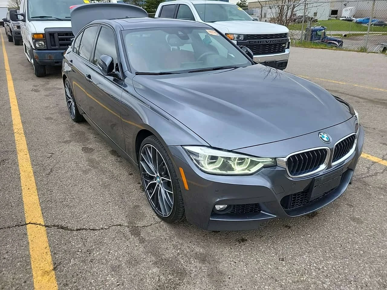 BMW 330 M-Sport * LED * Дигитално табло * Дистроник * , снимка 2 - Автомобили и джипове - 54758763