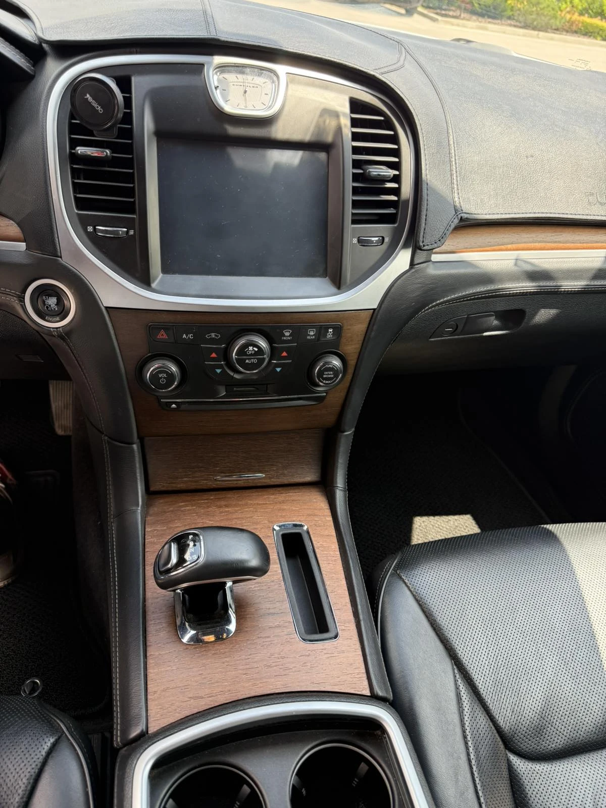 Chrysler 300c 3, 6 "Luxury Series", снимка 11 - Автомобили и джипове - 54799763