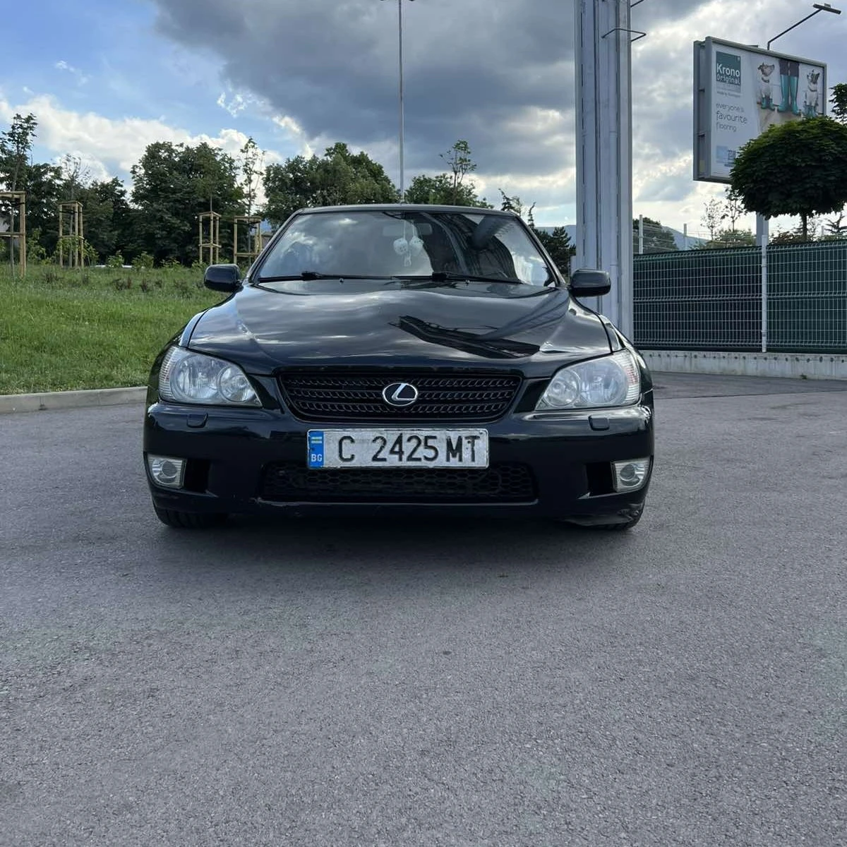 Lexus IS 200, снимка 2 - Автомобили и джипове - 54917946