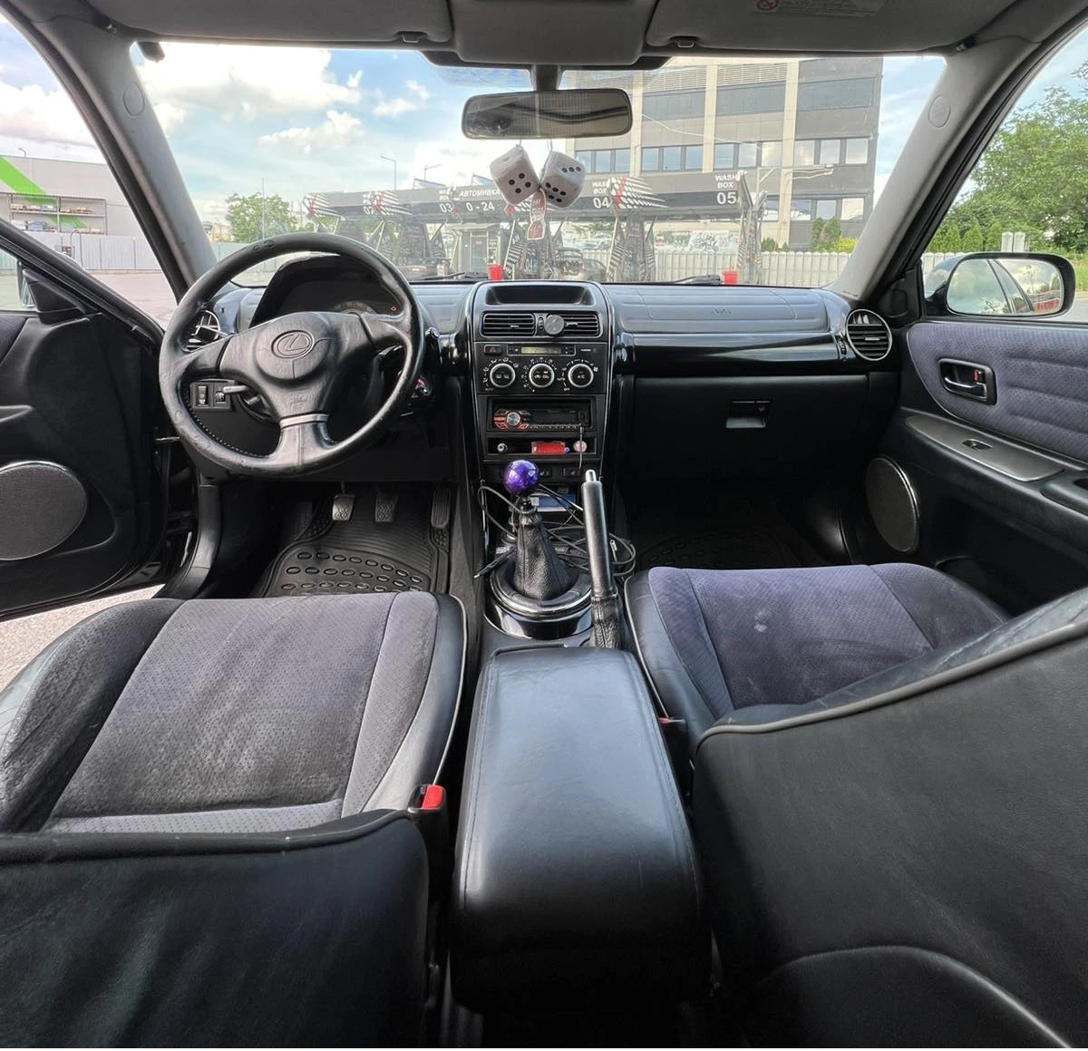 Lexus IS 200, снимка 9 - Автомобили и джипове - 54917946