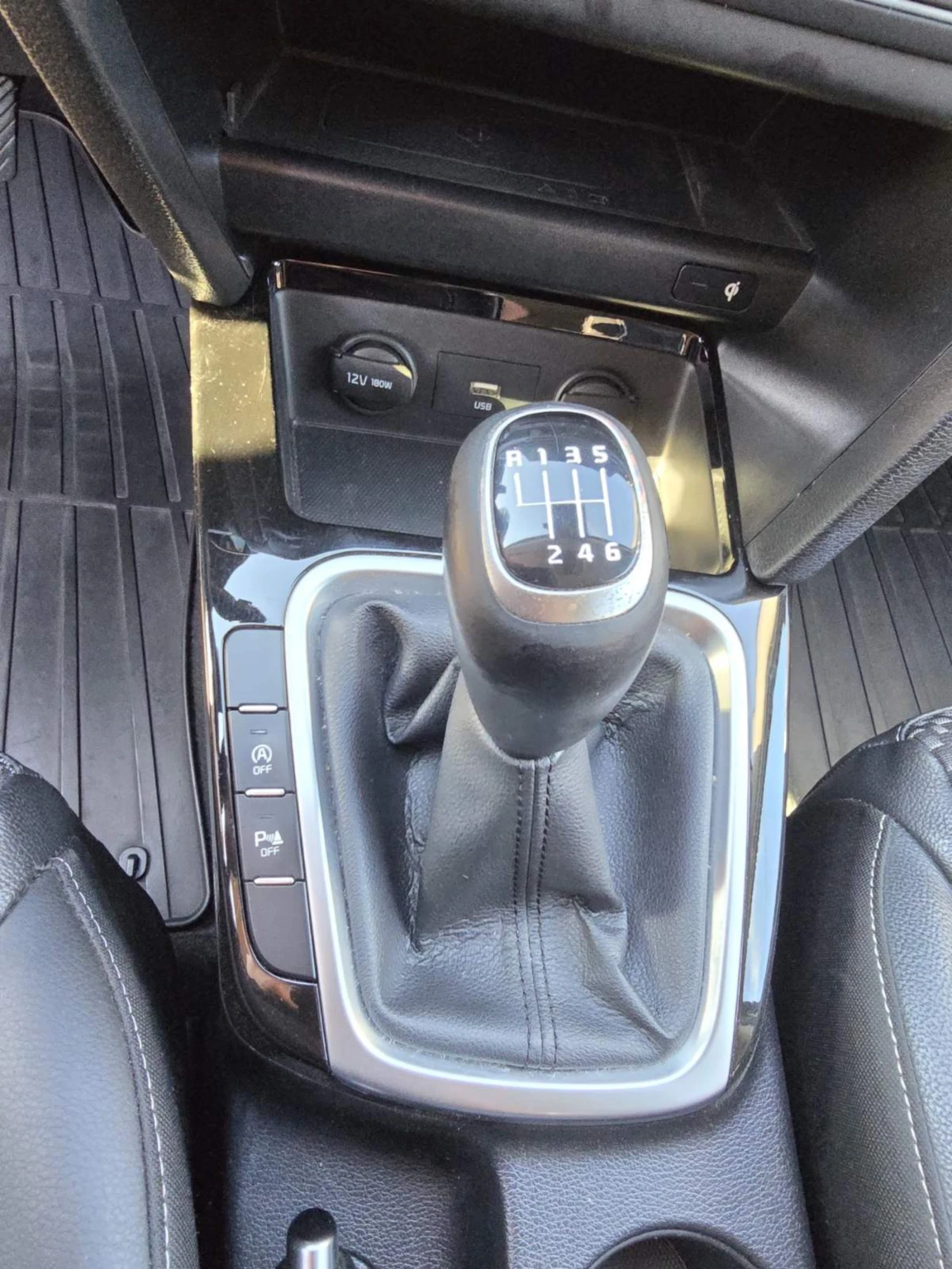 Kia Ceed 1.6 CRDI, снимка 11 - Автомобили и джипове - 55037931