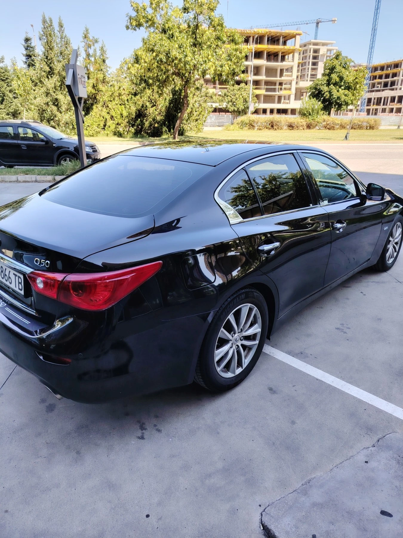 Infiniti Q50, снимка 4 - Автомобили и джипове - 55509142