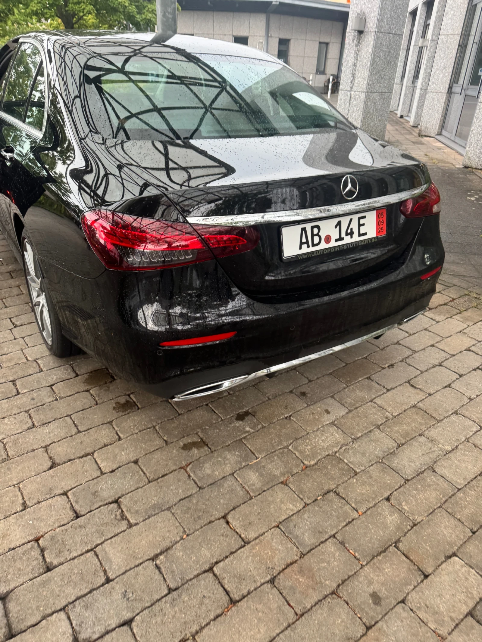 Mercedes-Benz E 400 4MATIC, снимка 7 - Автомобили и джипове - 56170248