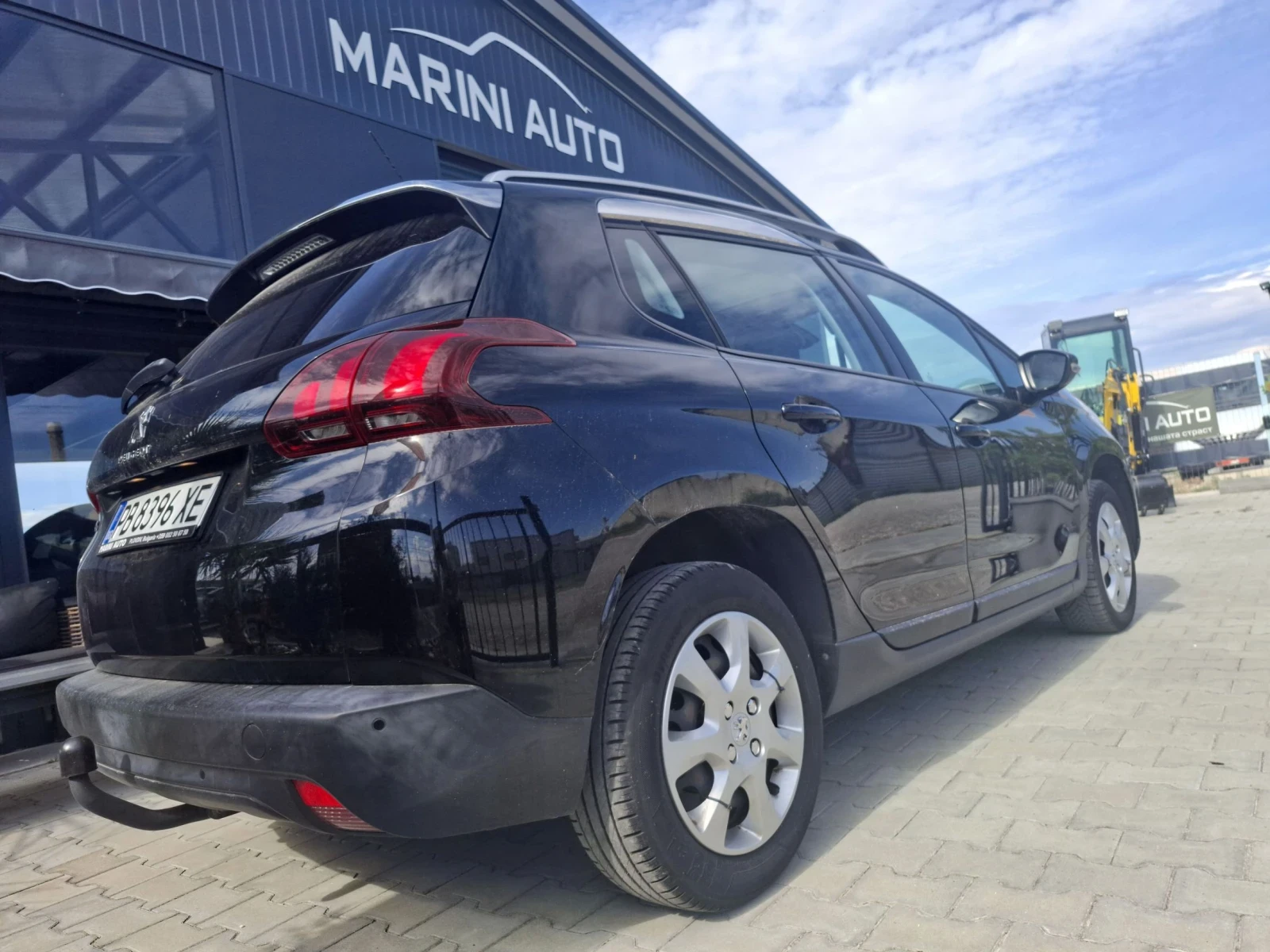 Peugeot 2008 1.2benzin facelift 2019, снимка 5 - Автомобили и джипове - 56302918