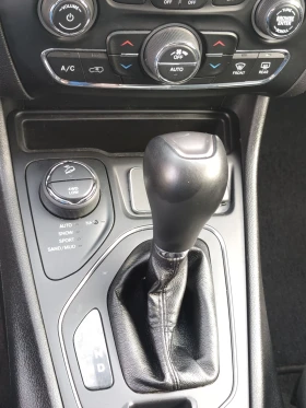 Jeep Cherokee LATITUDE PLUS 3.2 - 41500 лв. - 26958297 | Car24.bg