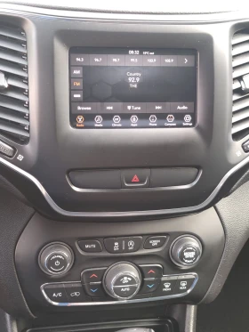 Jeep Cherokee LATITUDE PLUS 3.2 - 41500 лв. - 26958297 | Car24.bg