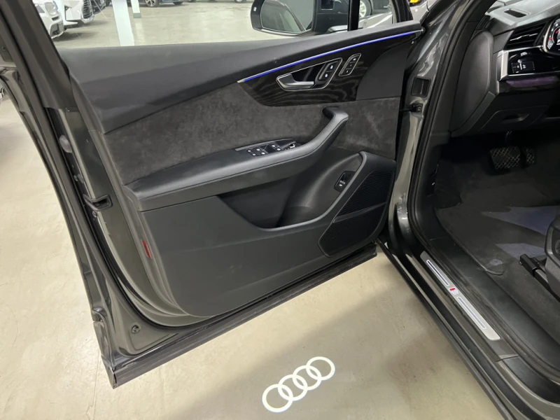 Audi Q7 Tech| SLine| Distro| HUD| 360| B&О| Massage| 6+ 1, снимка 17 - Автомобили и джипове - 46698324