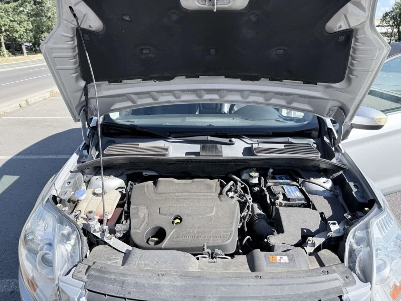 Ford Kuga Titanium , снимка 13 - Автомобили и джипове - 53015221