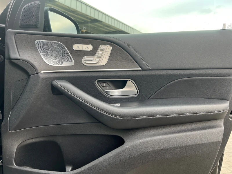 Mercedes-Benz GLS 350 d 4MATIC, снимка 10 - Автомобили и джипове - 53176461