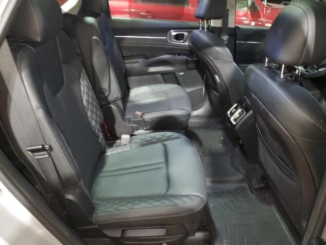 Kia Sorento SX DISTRONIC* 360* диг.табло* Кожа* Keyless* , снимка 11 - Автомобили и джипове - 49287687