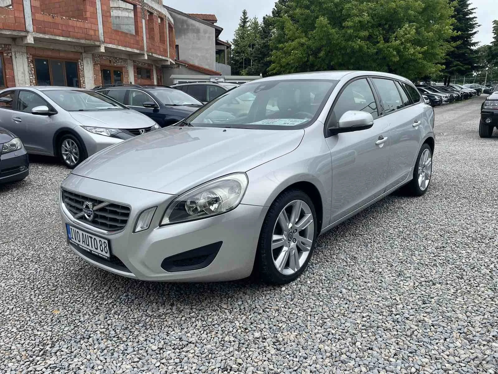 Volvo V60 2.0D-D-3-NAVI-УНИКAT - изображение 5