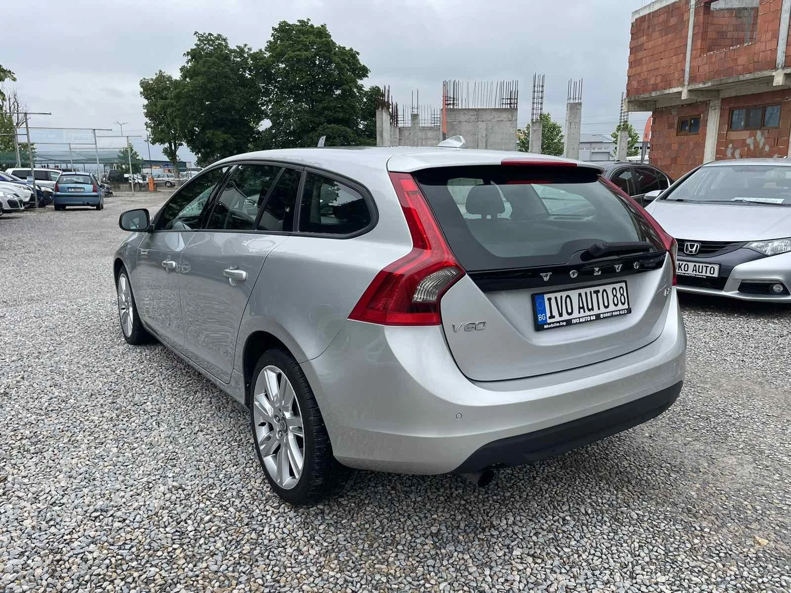 Volvo V60 2.0D-D-3-NAVI-УНИКAT - изображение 4