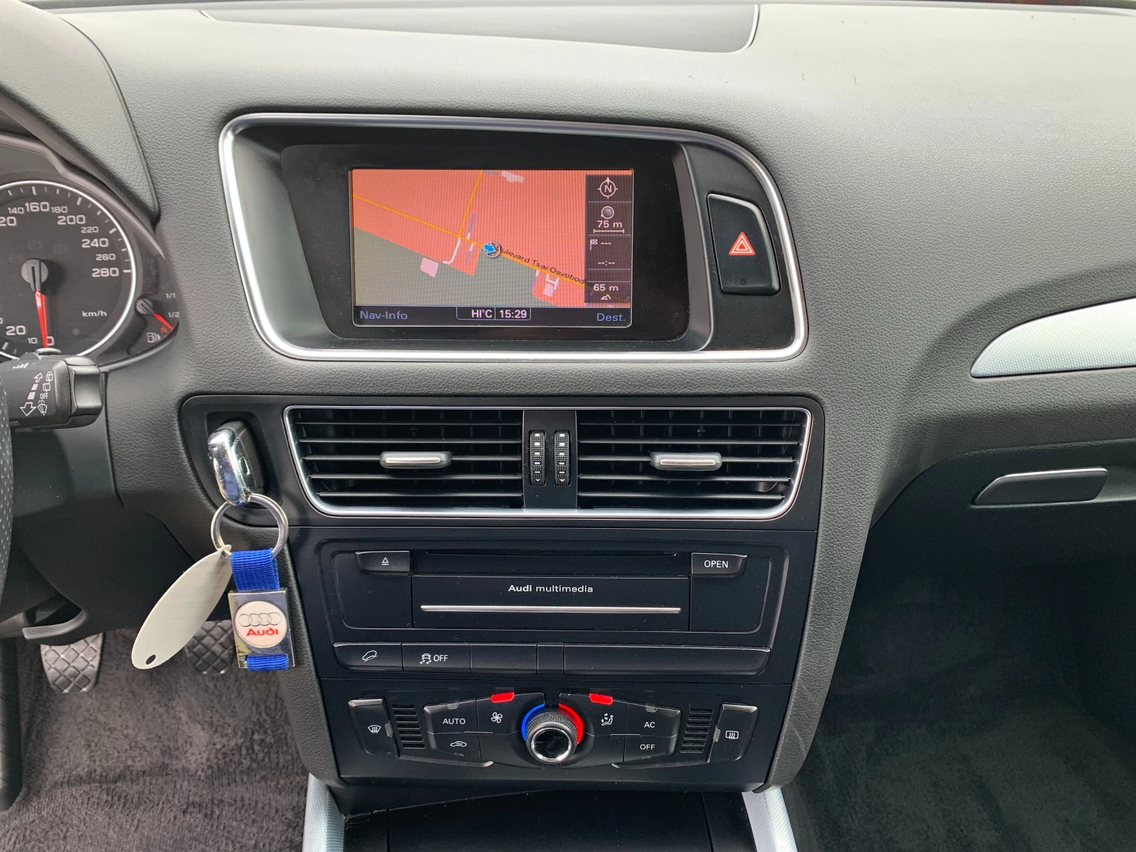 Audi Q5 2.0TDI НАВИ QUATTRO 4x4 БИ КСЕНОН 2012г - изображение 10