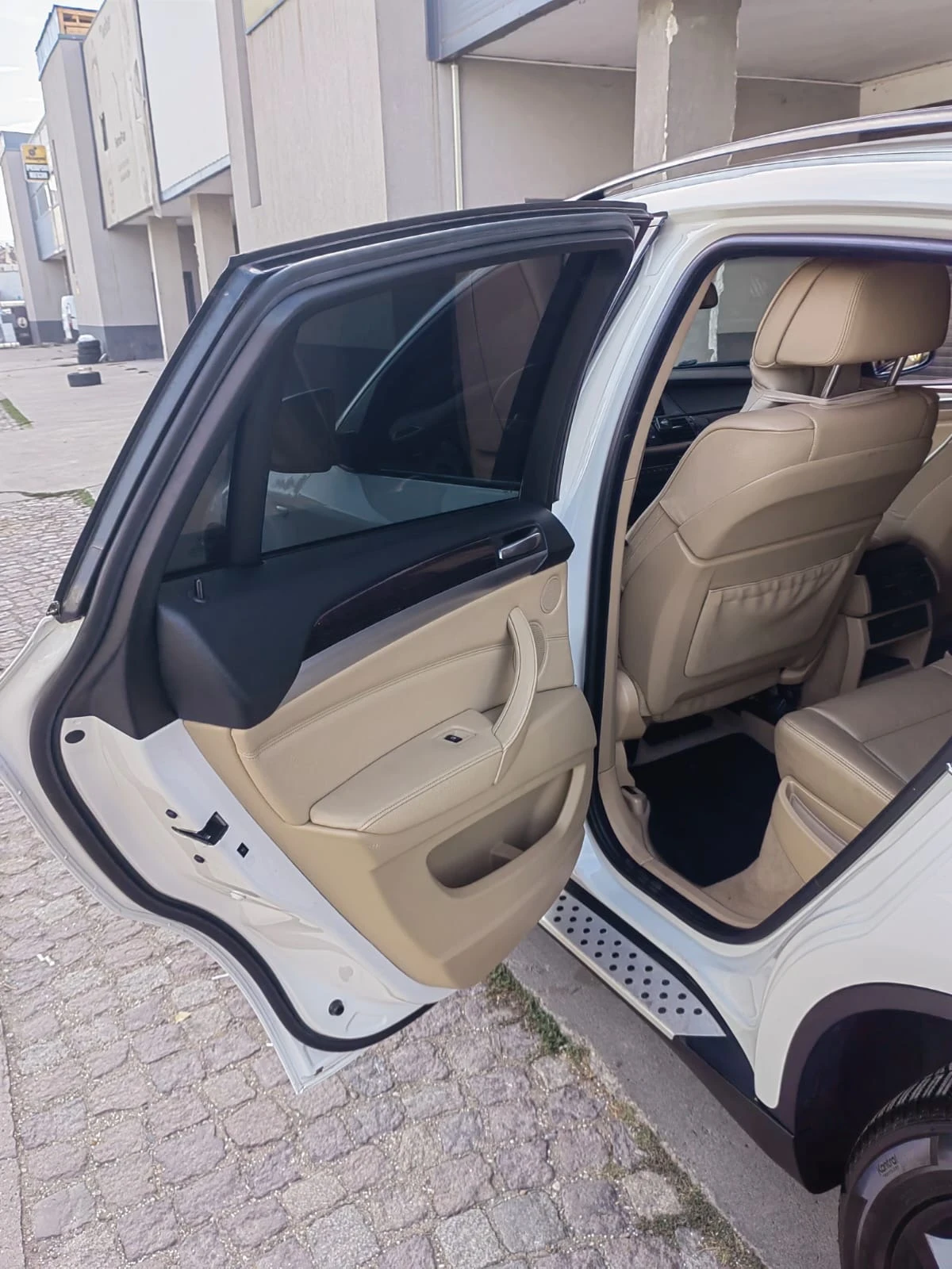 BMW X6 3.5i X-drive - изображение 9