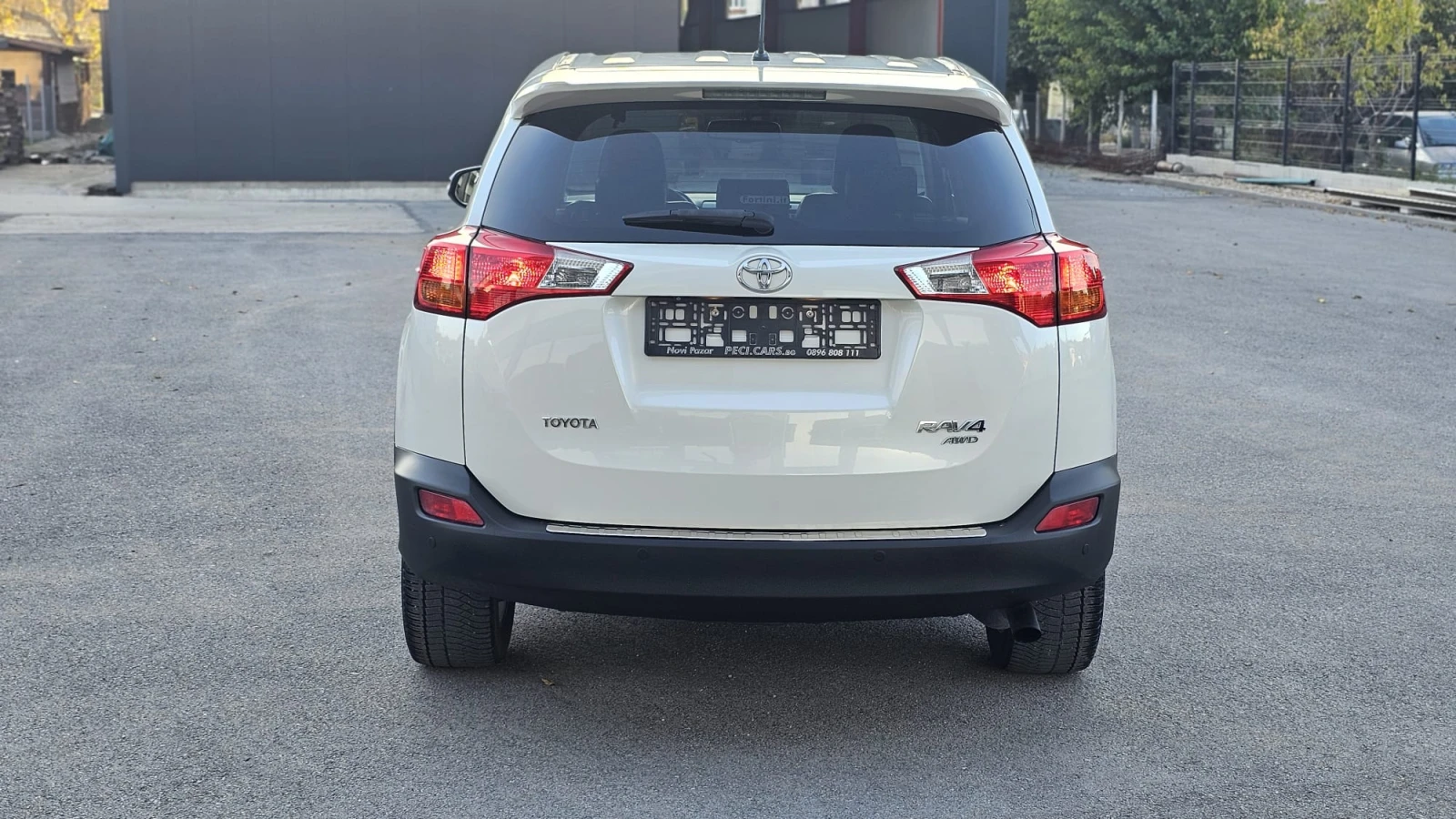 Toyota Rav4 2.2D4D 4x4 6SP IT-ИСТОРИЯ-ТОП СЪСТ.-КАМЕРА-ЛИЗИНГ - изображение 5