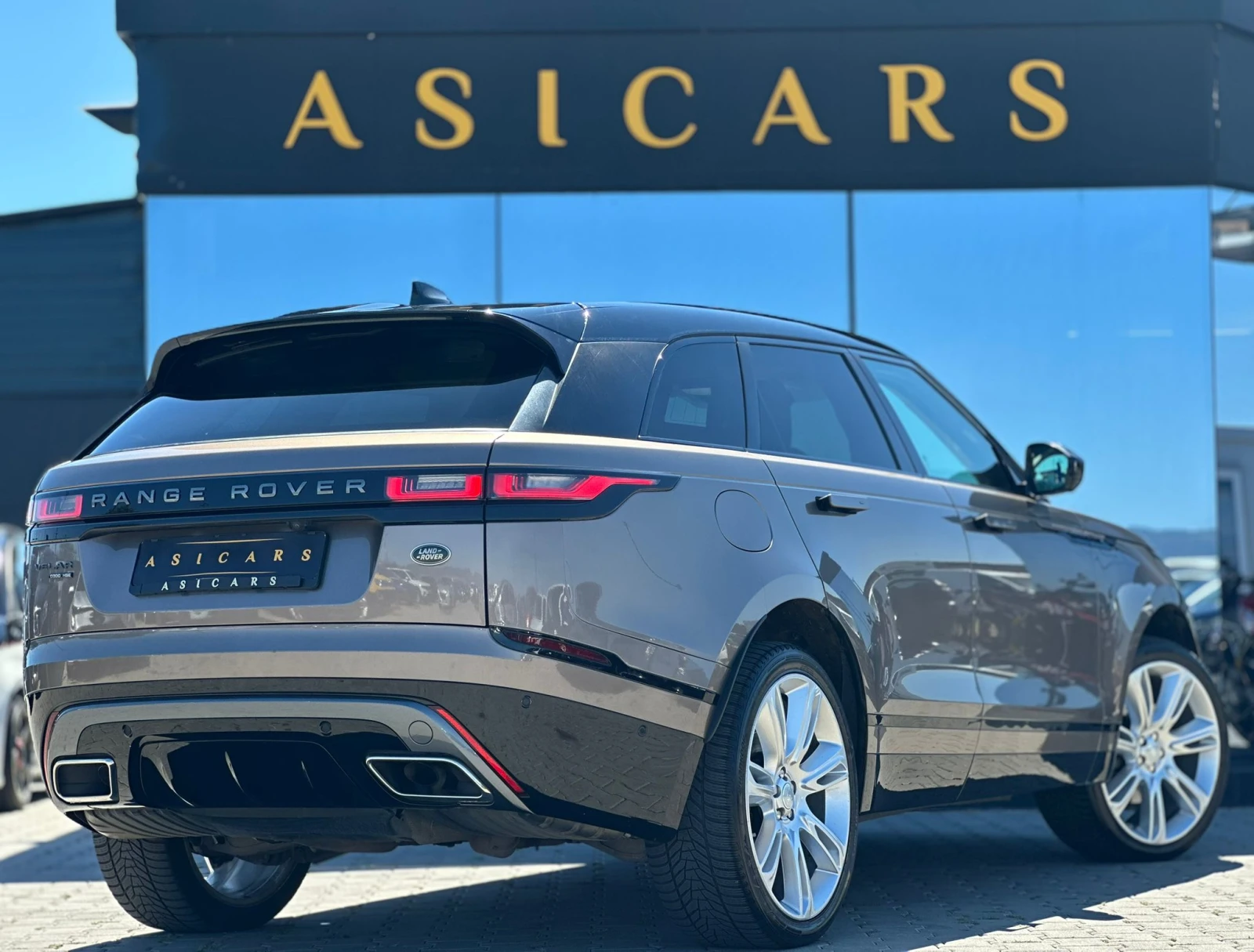 Land Rover Range Rover Velar / R-DYNAMIC / 3.0 D / 300 HP / РЕГИСТРАЦИЯ+ КАСКО , снимка 5 - Автомобили и джипове - 53793689