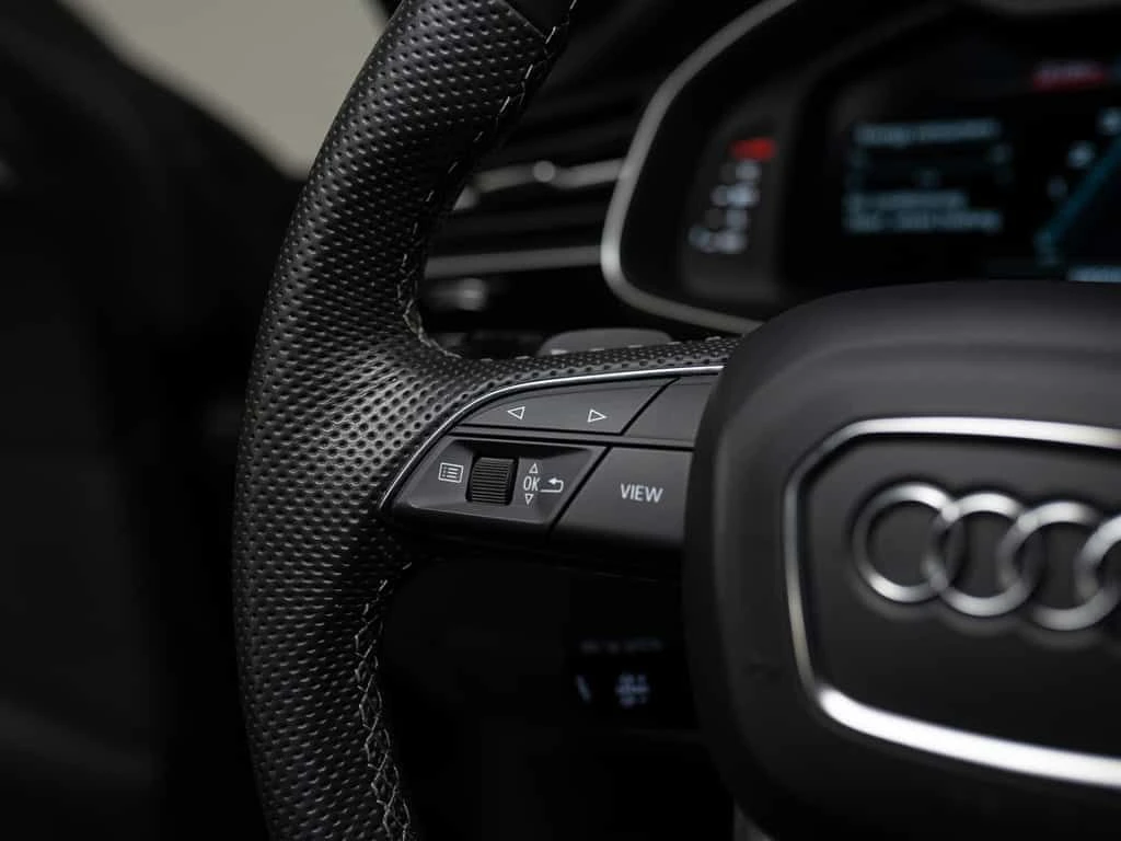 Audi SQ8 CARBON| 360| HUD| AMBIENT| CARFAX  | , снимка 10 - Автомобили и джипове - 53874033