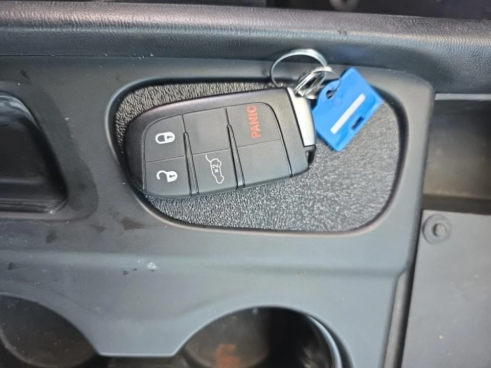 Dodge Durango HEMI* 5.7* V8* 8ZF* ПОДГРЕВ* 360КАМЕРА* КЕЙЛЕС* LA, снимка 12 - Автомобили и джипове - 53916419