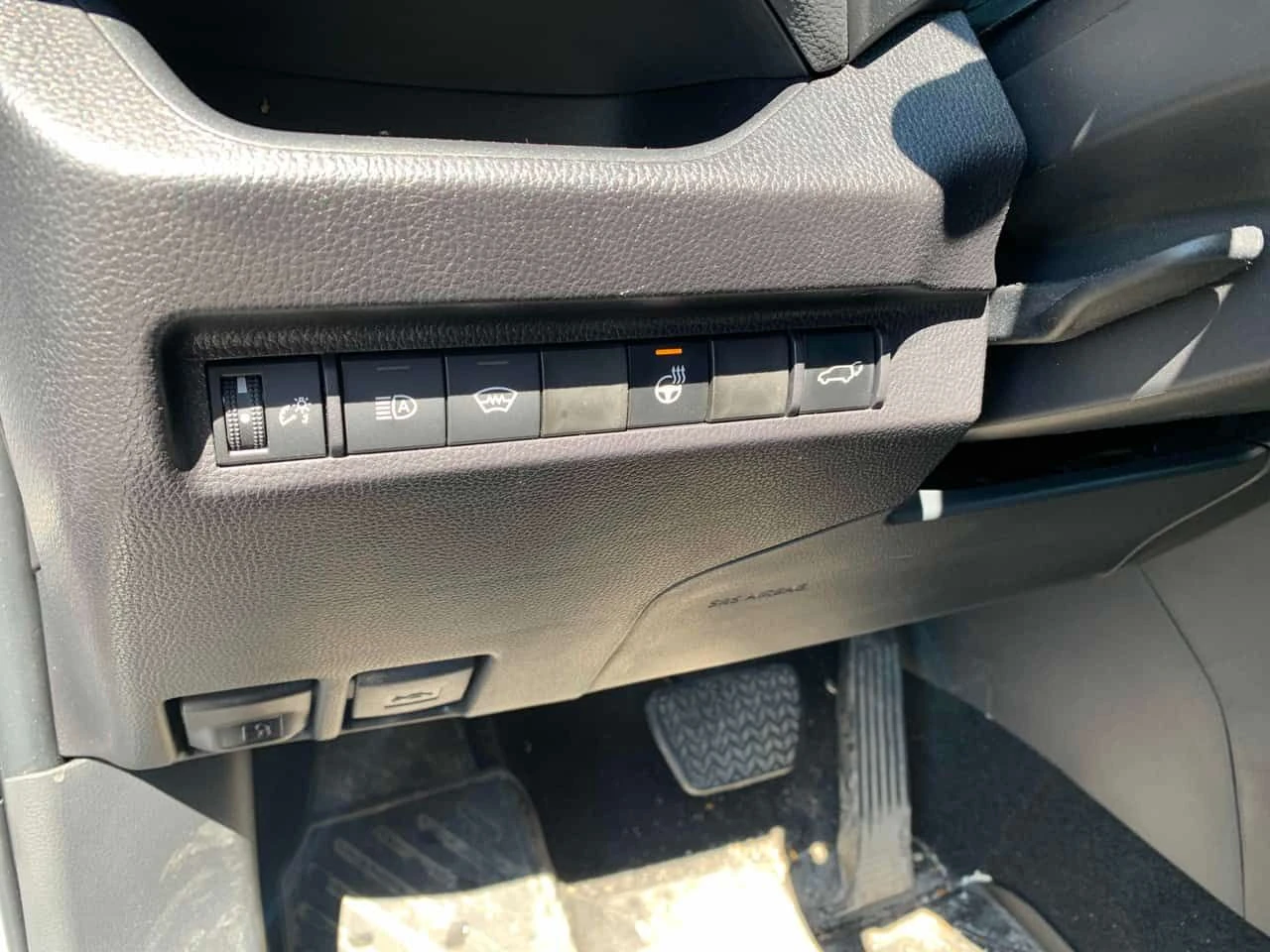 Toyota Rav4 * XLE * ПРЕДСТАВИТЕЛСТВО * ПОДГРЕВ * КАМЕРА * NAVI, снимка 13 - Автомобили и джипове - 54158318