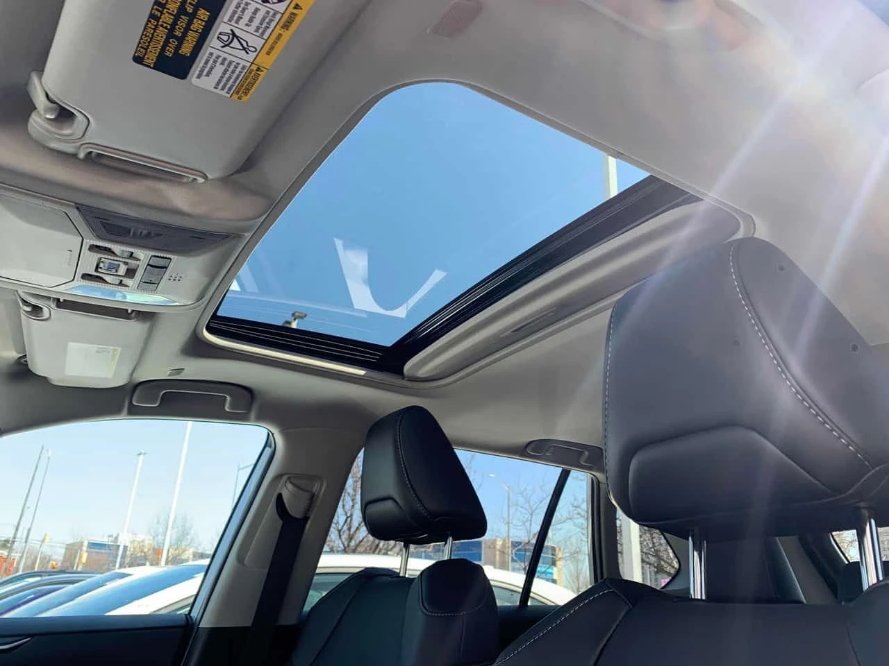 Toyota Rav4 * XLE * ПРЕДСТАВИТЕЛСТВО * ПОДГРЕВ * КАМЕРА * NAVI, снимка 11 - Автомобили и джипове - 54158318