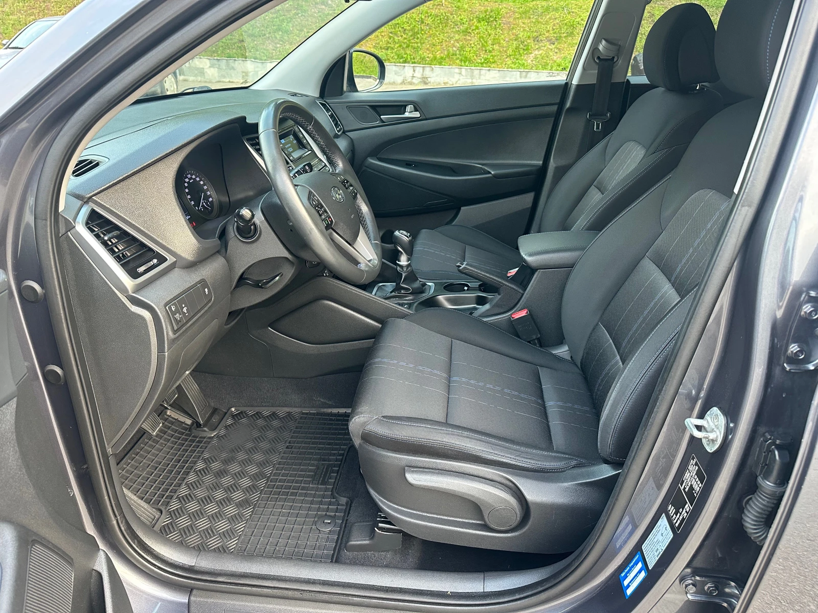 Hyundai Tucson 1.6GDI, снимка 10 - Автомобили и джипове - 54263336