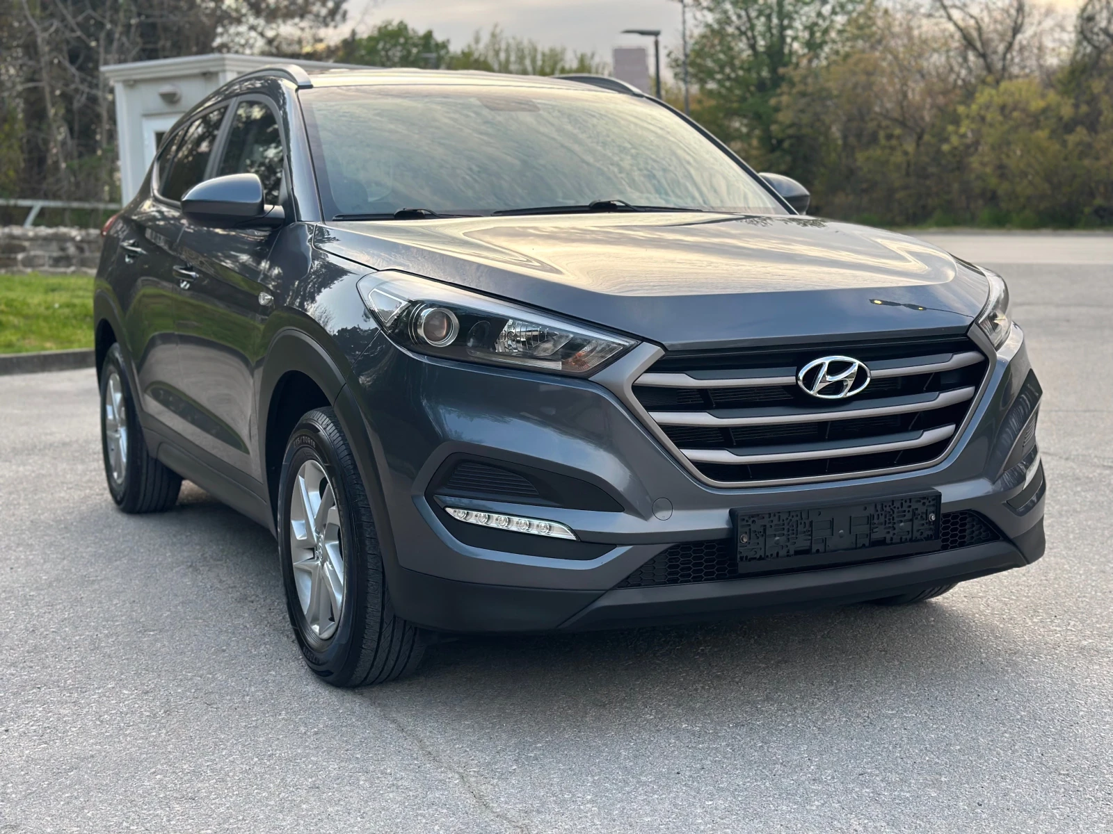 Hyundai Tucson 1.6GDI, снимка 7 - Автомобили и джипове - 54263336