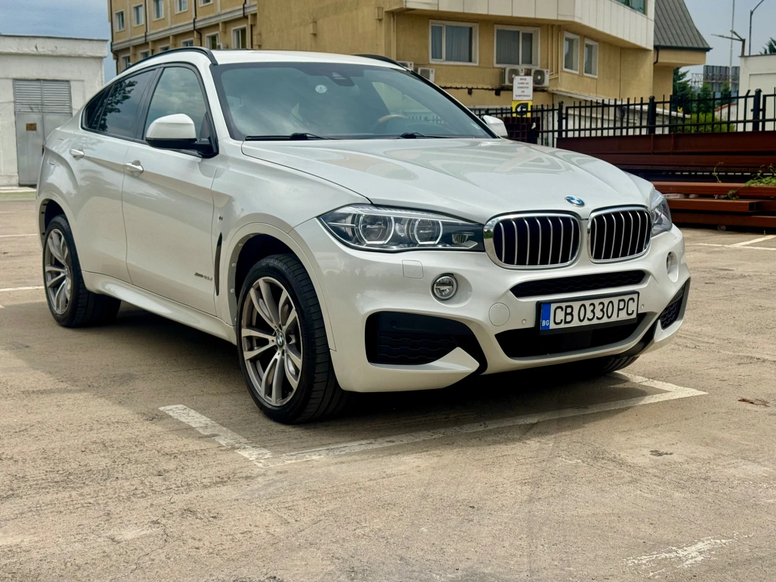 BMW X6 40d M-Pack Individual 127000км. История!, снимка 3 - Автомобили и джипове - 54877426