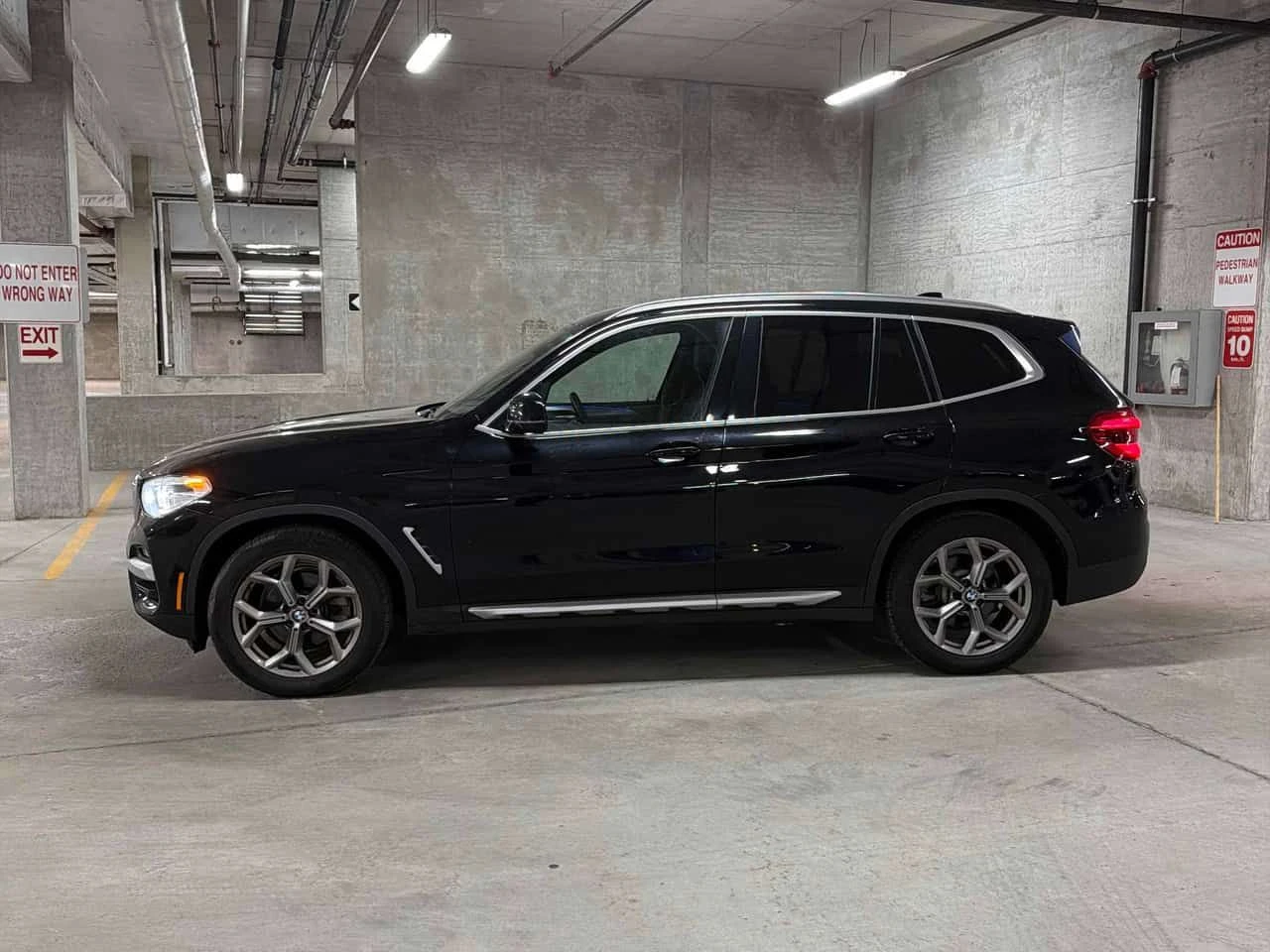 BMW X3 | АВТОКРЕДИТ БЕЗ ПЪРВОНАЧАЛНА ВНОСКА | , снимка 2 - Автомобили и джипове - 55398157