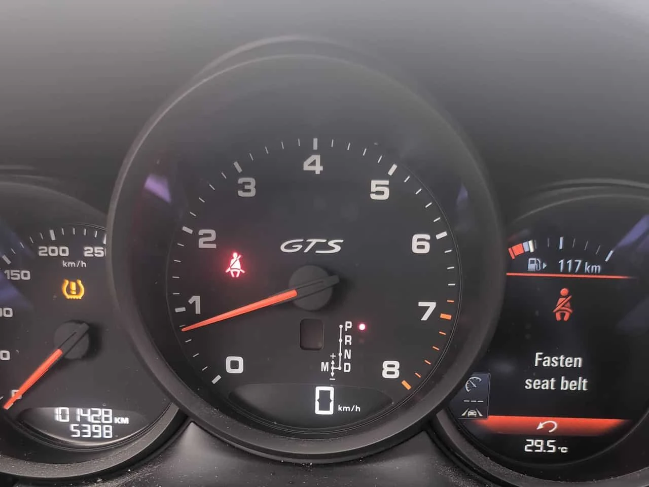 Porsche Macan * GTS * CARFAX * ОПЦИЯ ЗА ФИНАНСИРАНЕ , снимка 8 - Автомобили и джипове - 55438292