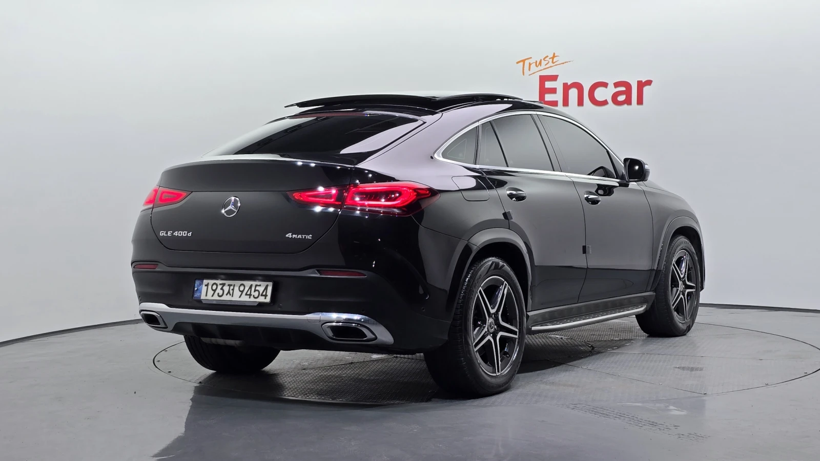 Mercedes-Benz GLE Coupe GLE400d* HUD* 360* ЕЛ. БАГАЖНИК* BLIND SPOT* КРАЙН, снимка 2 - Автомобили и джипове - 55983106