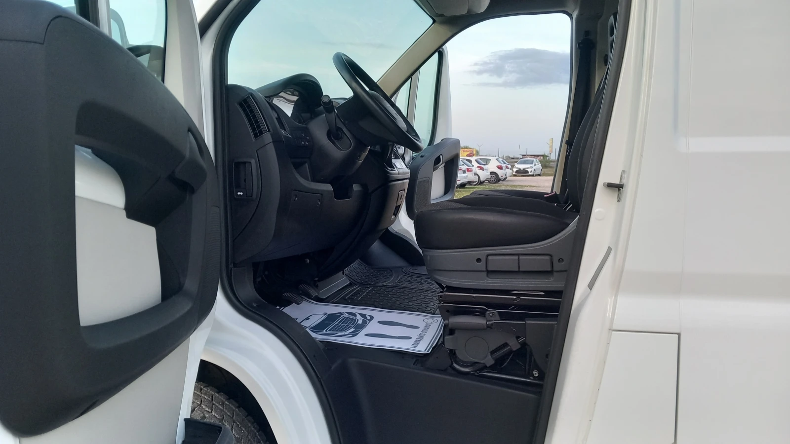 Peugeot Boxer 2.0HDI-6ск/150000км!!!/КЛИМАТИК/ПАРКТРОНИК/БЛУТУТ/ - изображение 8