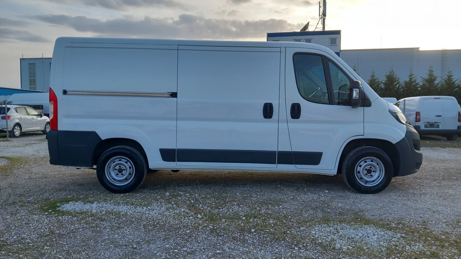 Peugeot Boxer 2.0HDI-6ск/150000км!!!/КЛИМАТИК/ПАРКТРОНИК/БЛУТУТ/ - изображение 6