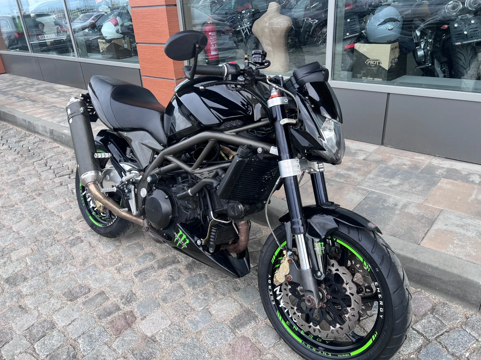 MV Agusta 1000 Cagiva M2 - изображение 2
