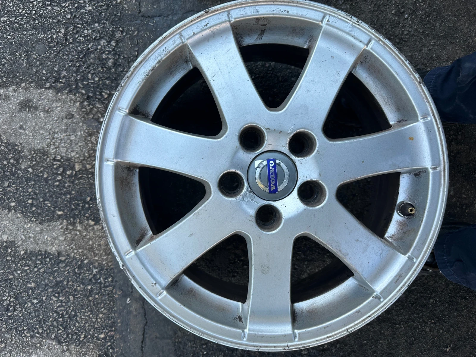 Гуми с джанти Firestone 205/55R16, снимка 2 - Гуми и джанти - 55803037