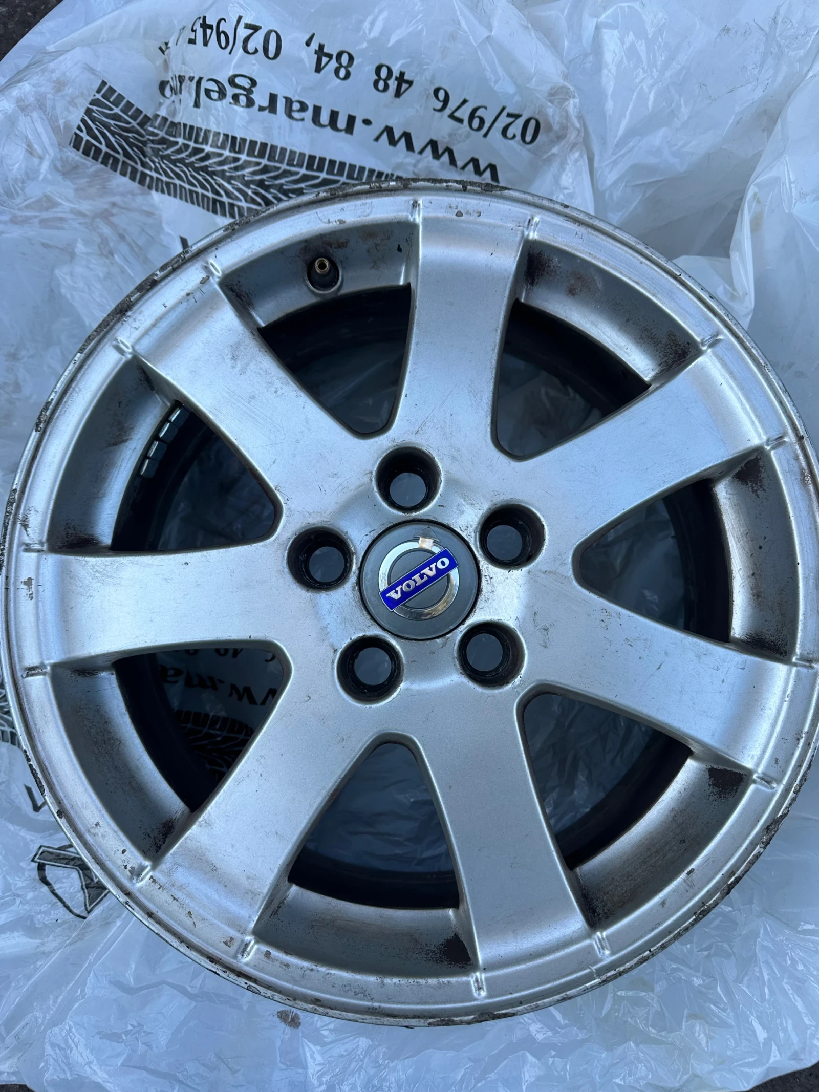 Гуми с джанти Firestone 205/55R16, снимка 8 - Гуми и джанти - 55803037