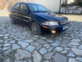  Volvo S40