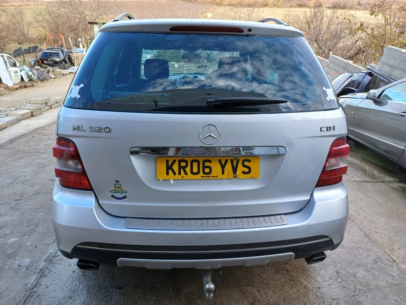 Mercedes-Benz ML 320 320 cdi V6, снимка 13 - Автомобили и джипове - 47048359