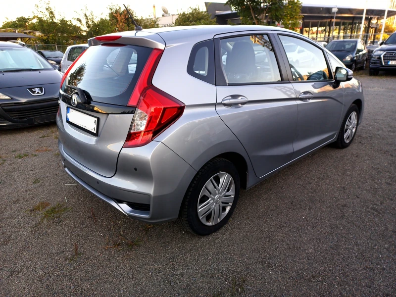 Honda Jazz 1.3i-VTEC - Facelift - 37000km, снимка 5 - Автомобили и джипове - 47379915