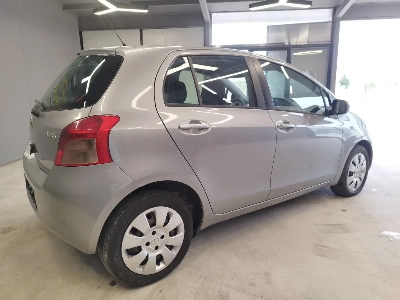 Toyota Yaris 1.4d4d Automatic , снимка 6 - Автомобили и джипове - 47545062