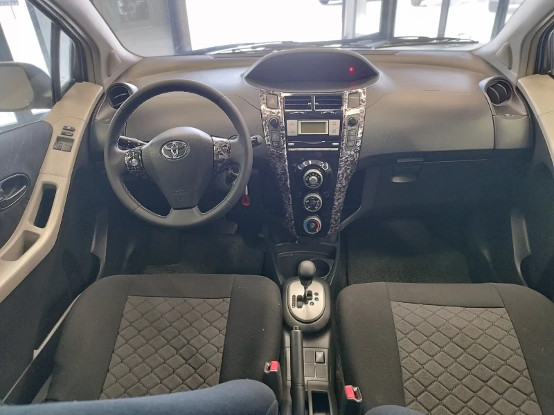 Toyota Yaris 1.4d4d Automatic , снимка 7 - Автомобили и джипове - 47545062