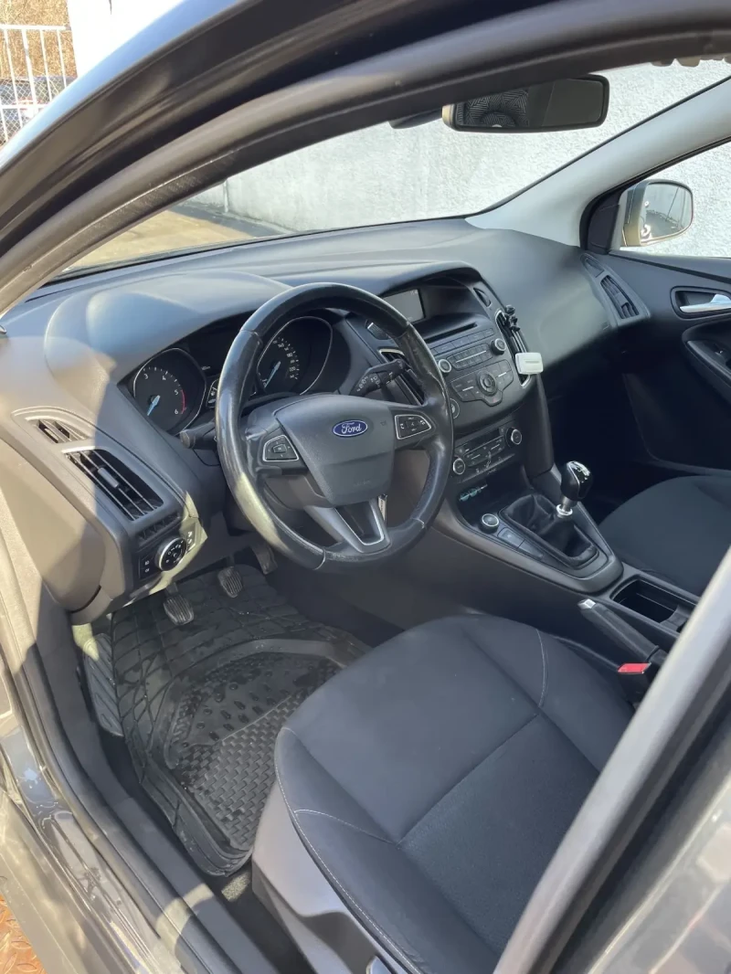 Ford Focus 1.5 TDCI, снимка 11 - Автомобили и джипове - 47983883