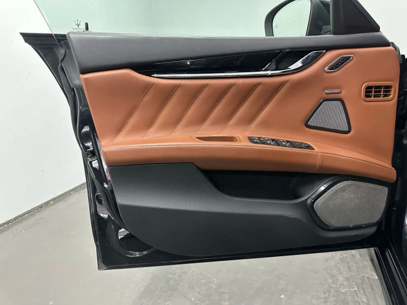 Maserati Quattroporte SQ4/430HP/B&W/SOFT/KEYLESS/E148, снимка 14 - Автомобили и джипове - 50347084