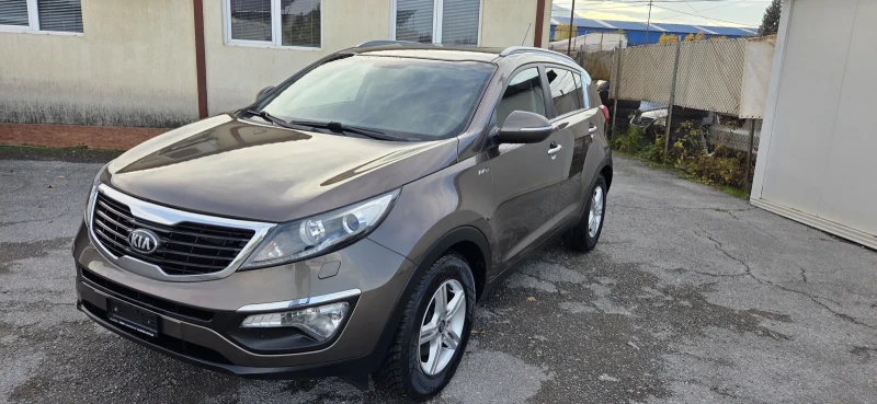 Kia Sportage 2.0бензин, 4х4, 163к.с/като нов/евро5b/, снимка 3 - Автомобили и джипове - 52449611